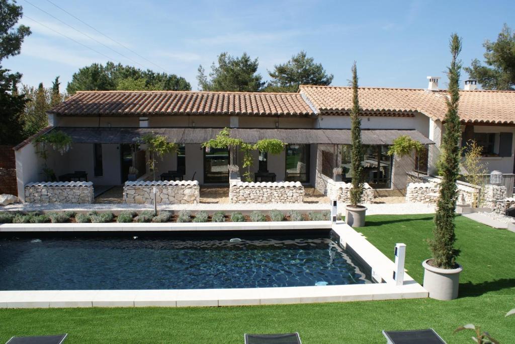 Eygalières L'Auberge De L'Aubergine מראה חיצוני תמונה